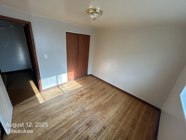 Foto del edificio - 8115 W Hampton Ave