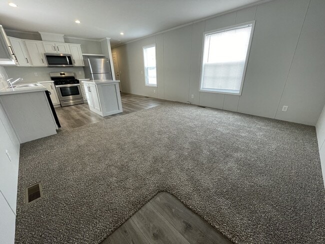 Foto del edificio - 38035 Leverette Ave
