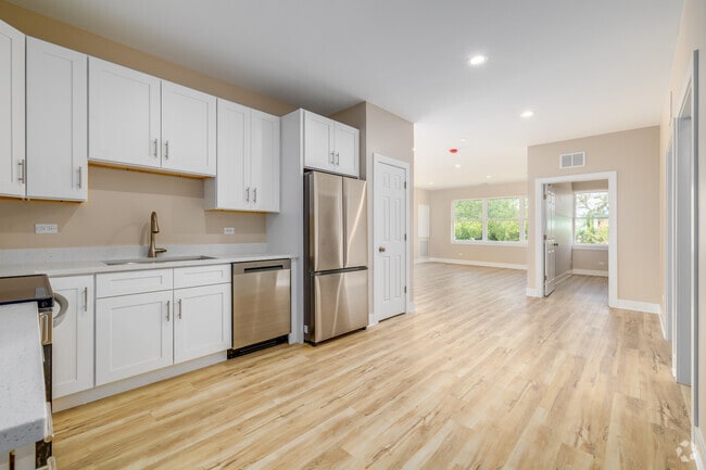 2BR, 1BA - 917SF - Kitchen - 400 S Main Pl