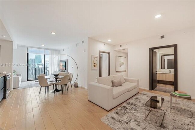 Foto del edificio - 398 NE 5th St