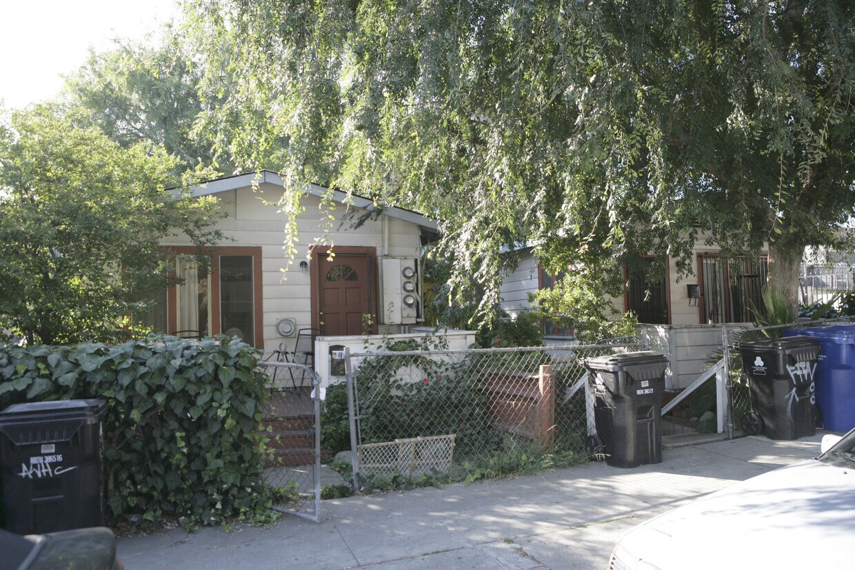 11181120 1/2 Sanborn Ave, Los Angeles, CA 90029 Apartments in Los Angeles, CA