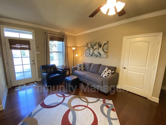 Foto del edificio - 888 S Kenilworth Pkwy