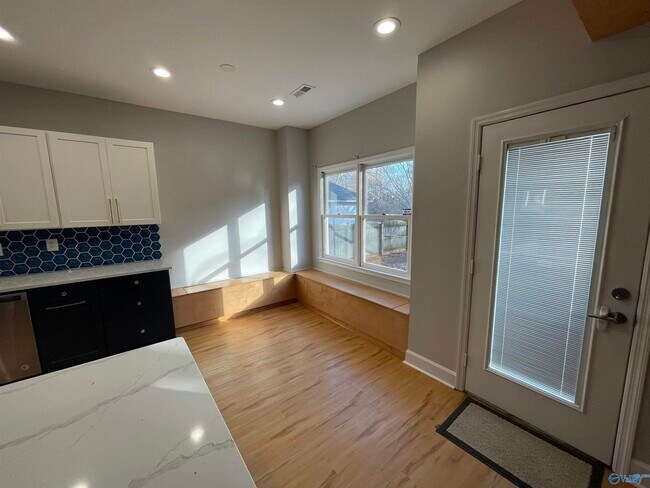 Building Photo - 103 Mickelo Ln