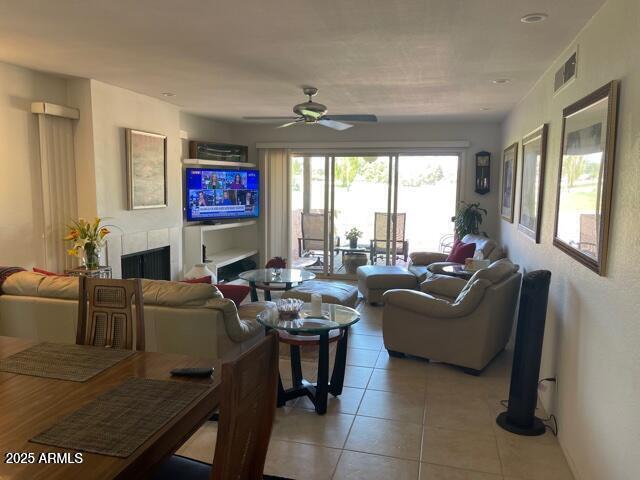 Foto del edificio - 7348 N Vía Camello Del Norte