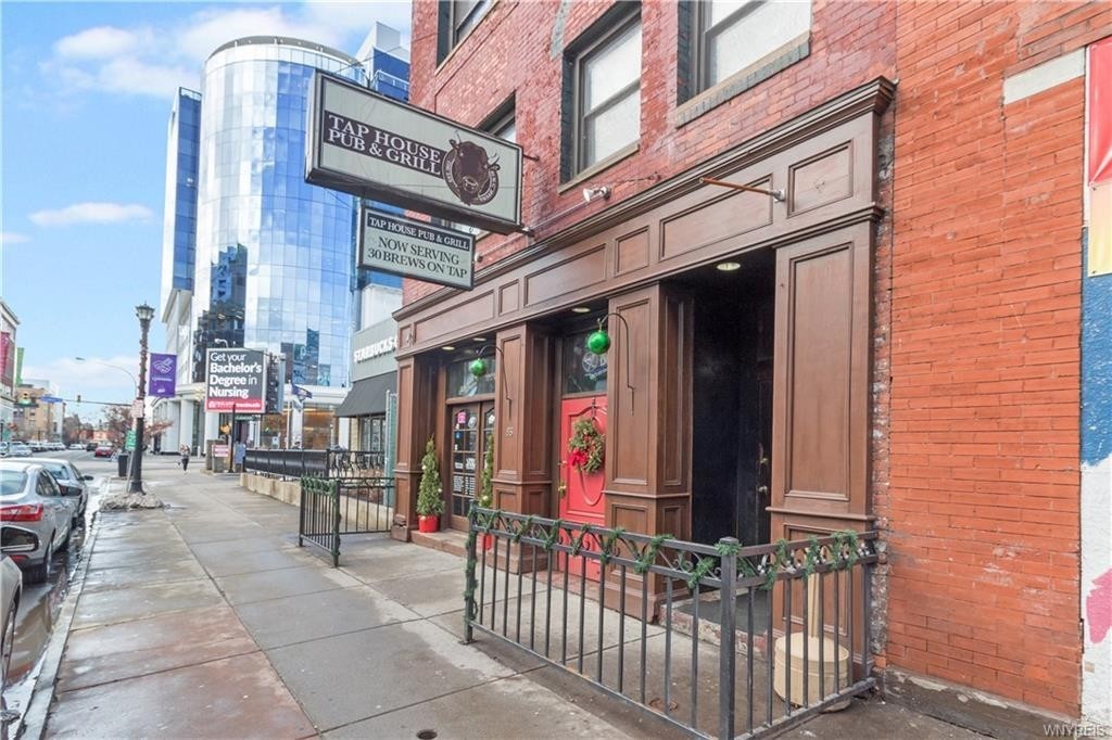 Foto principal - 85 W Chippewa St