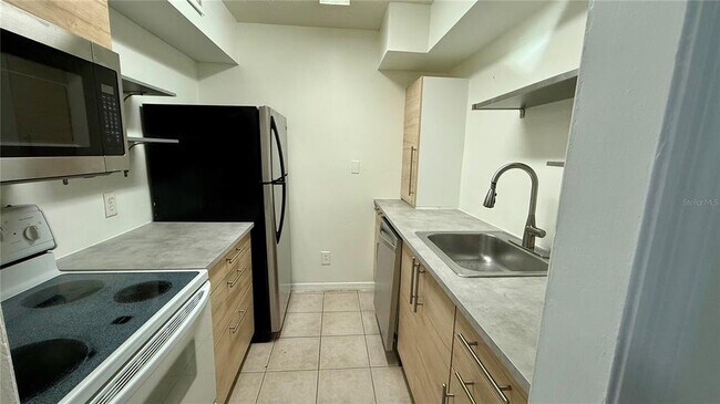 Foto del edificio - 415 Wymore Rd