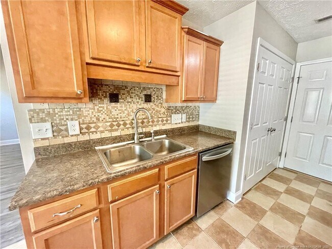 Foto del edificio - 315 Copper Creek Dr