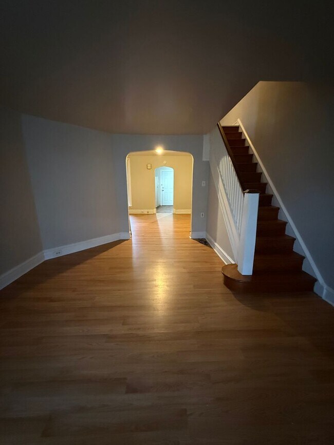 Foto del edificio - Bright 3BR Home in Tacony!