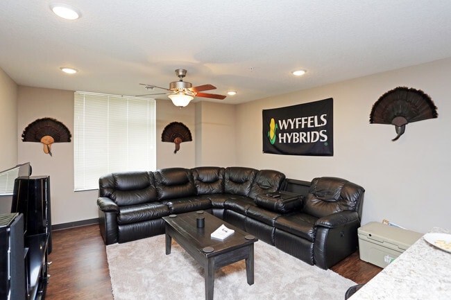 Interior Photo - Walnut Ridge