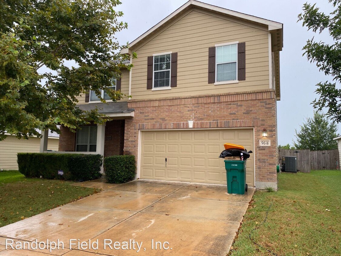 Foto principal - 4 br, 2.5 bath House - 9618 COPPER ROCK