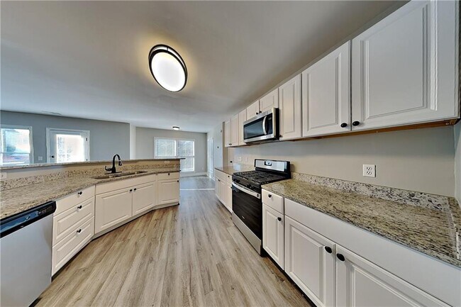 Foto del edificio - 2101 Chatou Pl