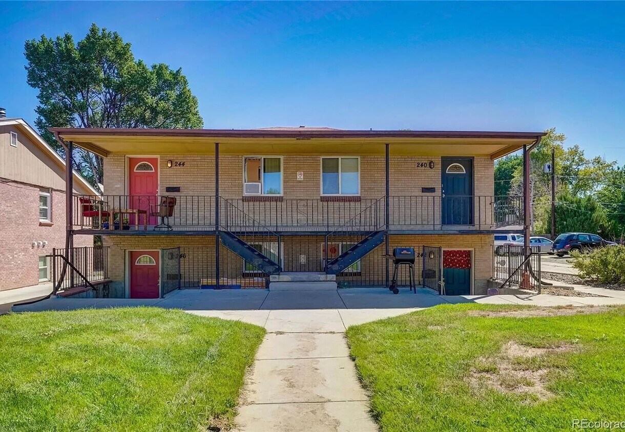 Primary Photo - Broomfield Spacious Unit!
