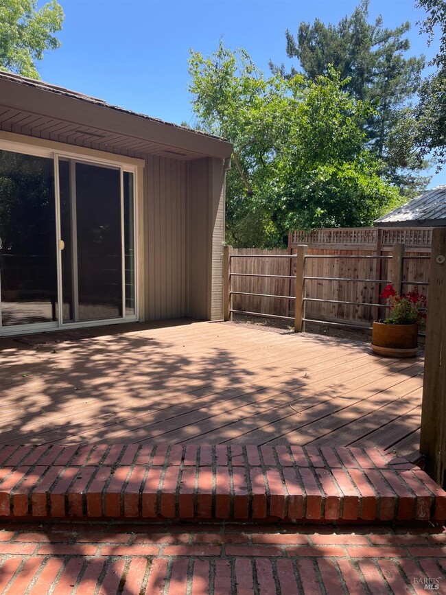 Building Photo - 3295 Montecito Meadow Dr