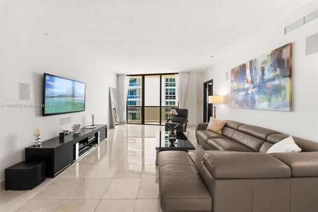 Foto del edificio - 16275 Collins Ave
