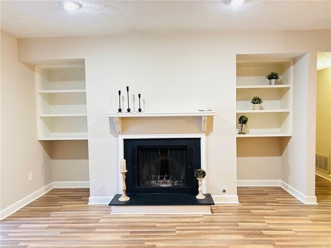 Building Photo - 1011 Dunbar Dr