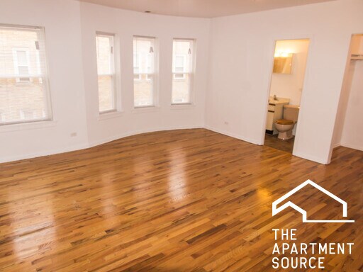 Building Photo - 4507 N Malden St