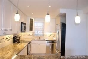 Building Photo - 3300 W Rolling Hills Cir