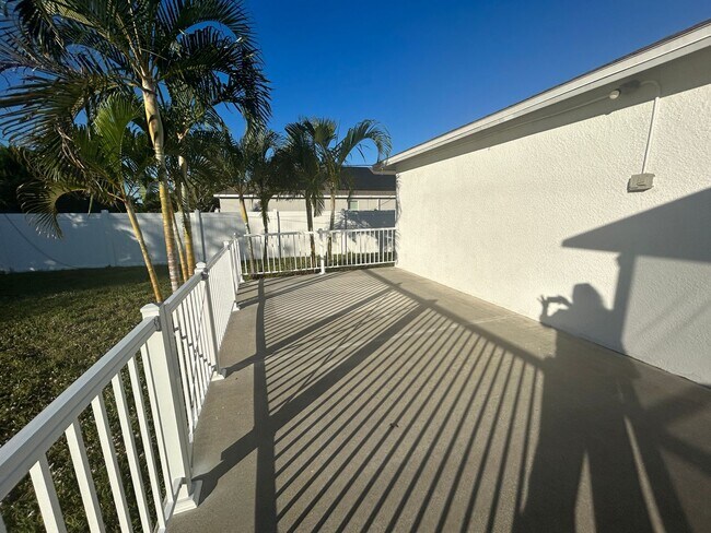 Foto del edificio - 3/2 Home with Fenced in yard