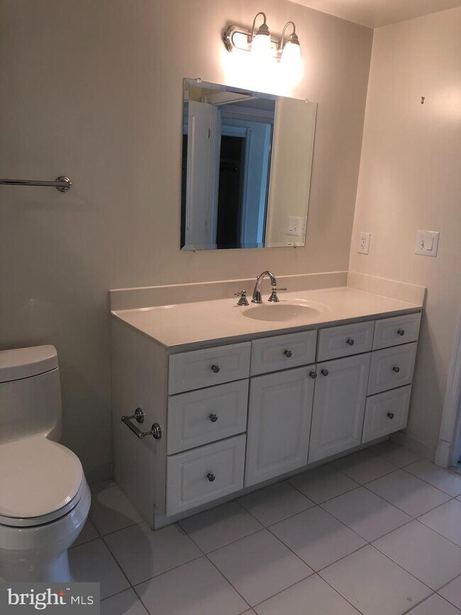 5 Park Pl Unit 722, Annapolis, MD 21401 Condo for Rent in Annapolis