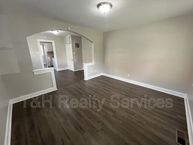 Foto del edificio - 1727 S Randolph St