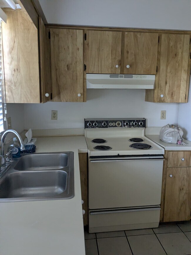 Foto del edificio - 5663 Struthers Ct