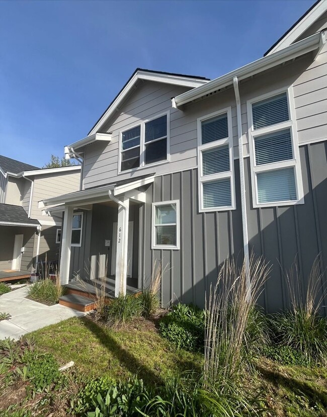 Foto del edificio - Modern 3-Bedroom Home Backing to Greenbelt in Meridian!