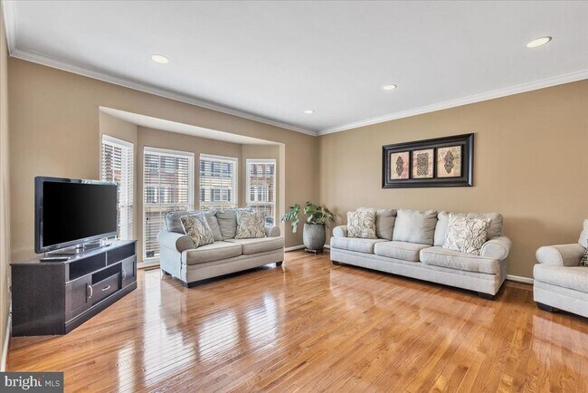 Foto del edificio - 25400 Elm Terrace