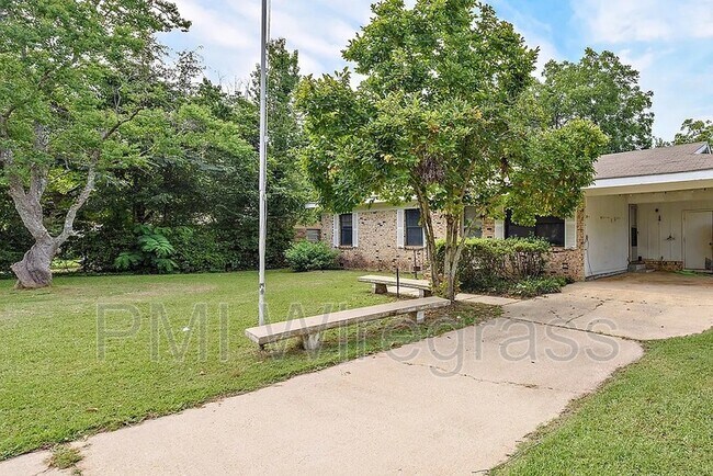 Foto del edificio - 3405 Gran Berry Dr