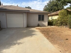 Building Photo - 4724 W Ashlan Ave