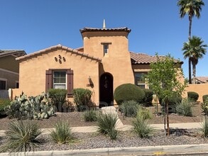 Building Photo - 15192 W Columbine Dr