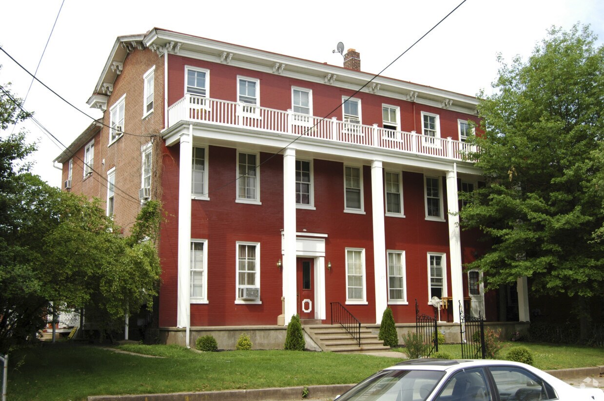 210 Jefferson Ave Apartments in Bristol, PA