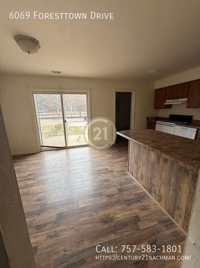 Foto del edificio - 6069 Foresttown Dr