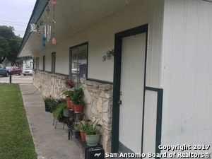 Foto del edificio - 144 W Villaret Blvd