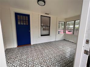 Building Photo - 1017 E Powhatan Ave