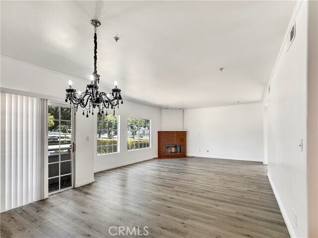 Foto del edificio - 468 W Huntington Dr