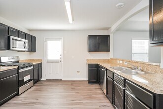 Building Photo - 2622 Needles Throw Ln