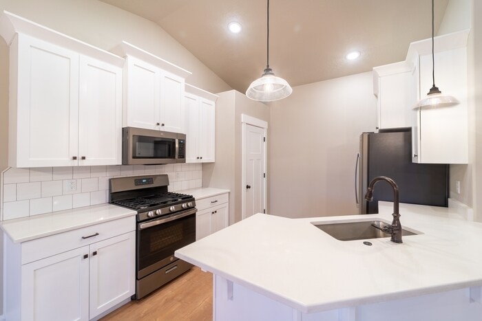 Foto principal - 1825 N Lund Hwy