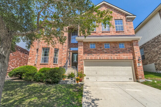 Foto del edificio - 815 Midway Cres