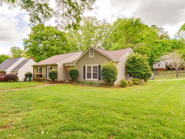 Building Photo - Beautifully Updated 3BD/2BA Ranch Home in Sardis Woods!