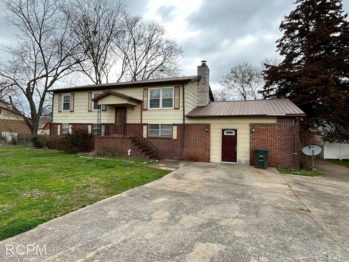Primary Photo - 5 br, 2 bath House - 2110 Wedgewood RD NW