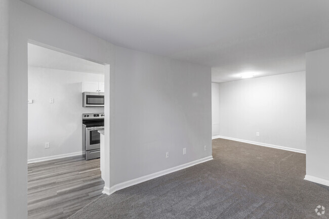 2 BR, 2 BA - 947 SF - Centre at Silver Spring