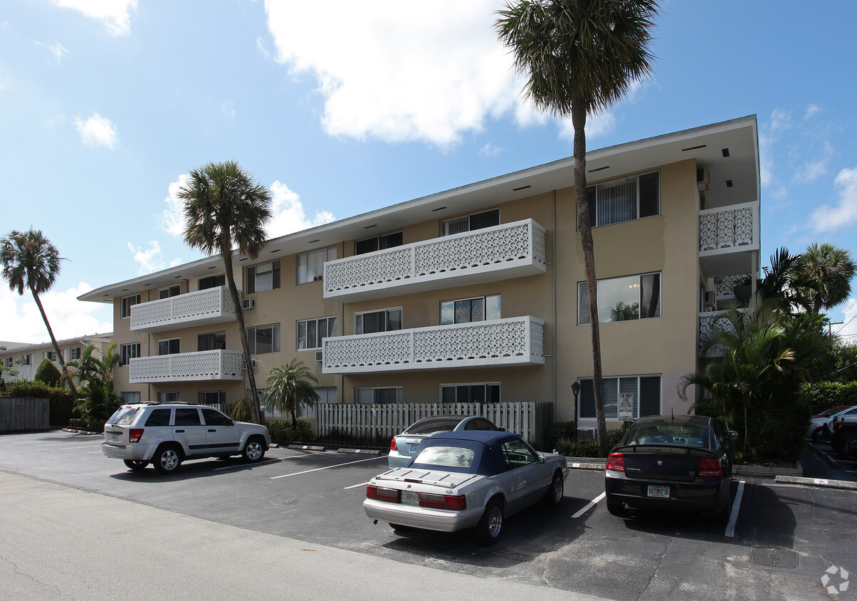 Building Photo - Bayview Waterfront Apartments