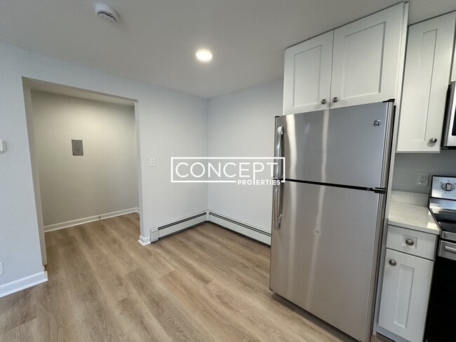 Building Photo - 499 Beacon St