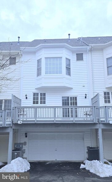 Foto del edificio - 1609 Leeds Castle Dr