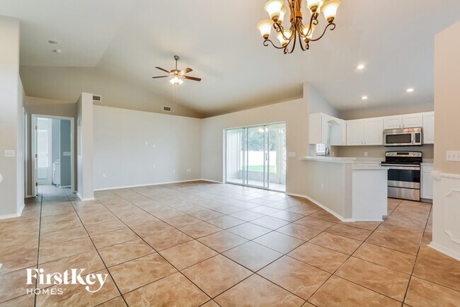Building Photo - 601 Terranova Dr