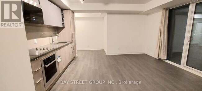 Photo du bâtiment - 2033 Kennedy Rd