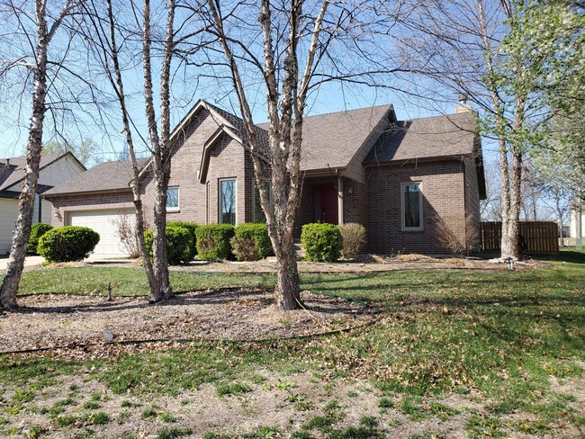 Building Photo - Single Family home in Spring valley estate...