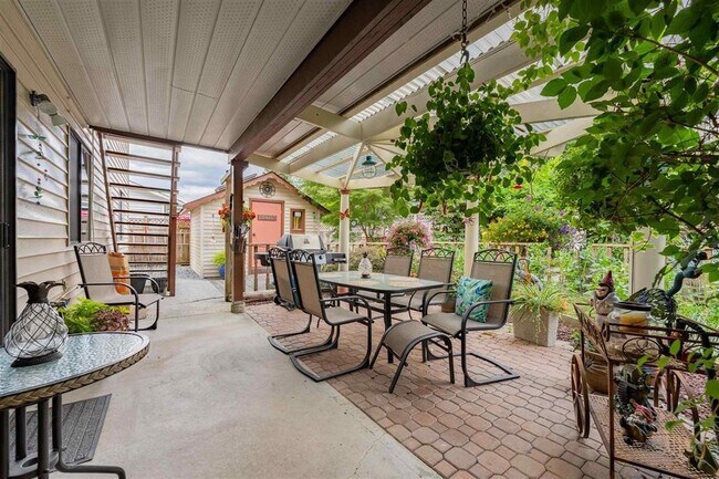 Building Photo - 22790 Balabanian Cir