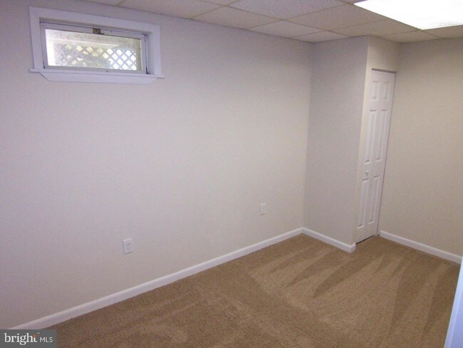Building Photo - 828 Clover Leaf Ct
