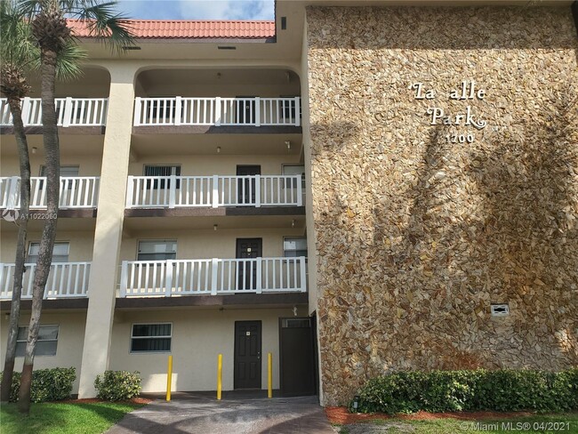 Building Photo - 1700 NW 58th Terrace